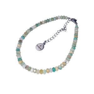Armband met donkerzilverkleurig verlengkettinkje en amazoniet kraaltjes.
