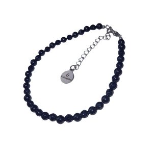 Armband met donkerzilverkleurig verlengkettinkje en zwarte onyx kraaltjes.