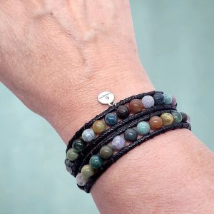 Wikkelarmband met zwart koord en Indian agaat kralen