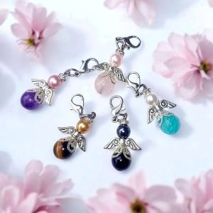 Vijf beschermengeltjes met amazoniet, amethist, onyx, tijgeroog, rozenkwarts en swarovski parel