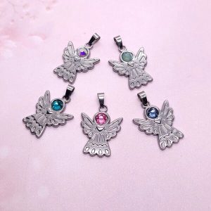 Vijf rvs engel hangertje zilver met Swarovski steentje