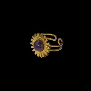Goudkleurige stainless steel ring met zon en amethist cabochon